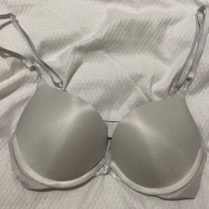 VS Bombshell Bra 🤍